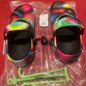 New! Never worn Crocs bistro graphic clog unisex